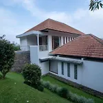 Family Only Large Backyard Villa - De Reiz Kencana Syariah 4Br