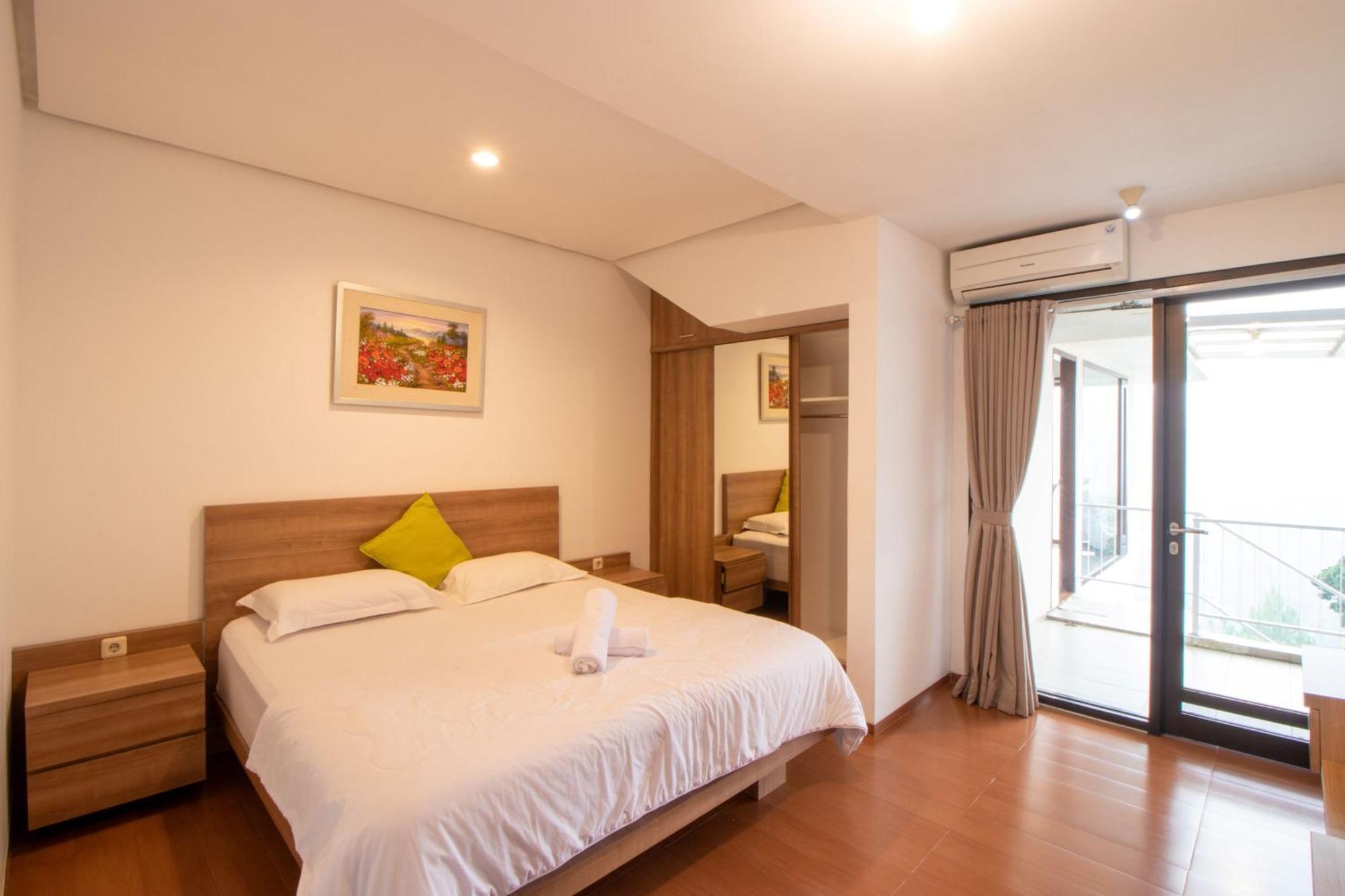 Family Only Large Backyard - De Reiz Kencana Syariah 4br *